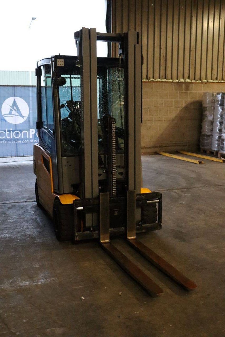 Frontstapler za tip Jungheinrich EFG 320, Gebrauchtmaschine u Antwerpen (Slika 8)