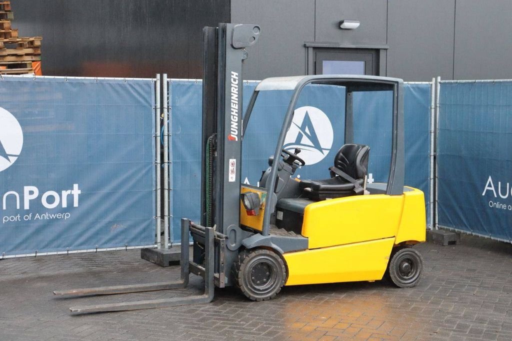 Frontstapler a típus Jungheinrich EFG 320, Gebrauchtmaschine ekkor: Antwerpen (Kép 10)
