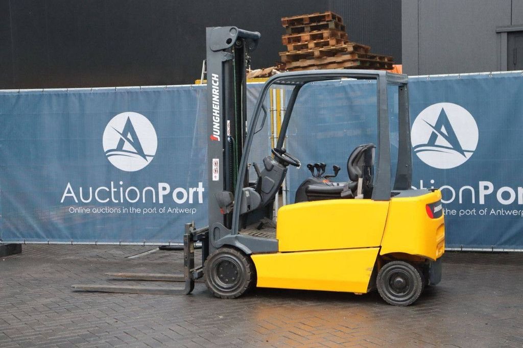 Frontstapler a típus Jungheinrich EFG 320, Gebrauchtmaschine ekkor: Antwerpen (Kép 3)