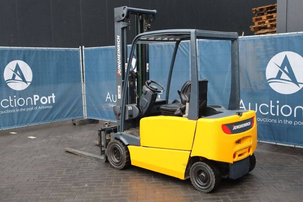 Frontstapler a típus Jungheinrich EFG 320, Gebrauchtmaschine ekkor: Antwerpen (Kép 4)