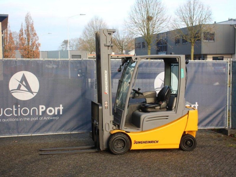 Frontstapler a típus Jungheinrich EFG 320, Gebrauchtmaschine ekkor: Antwerpen (Kép 1)