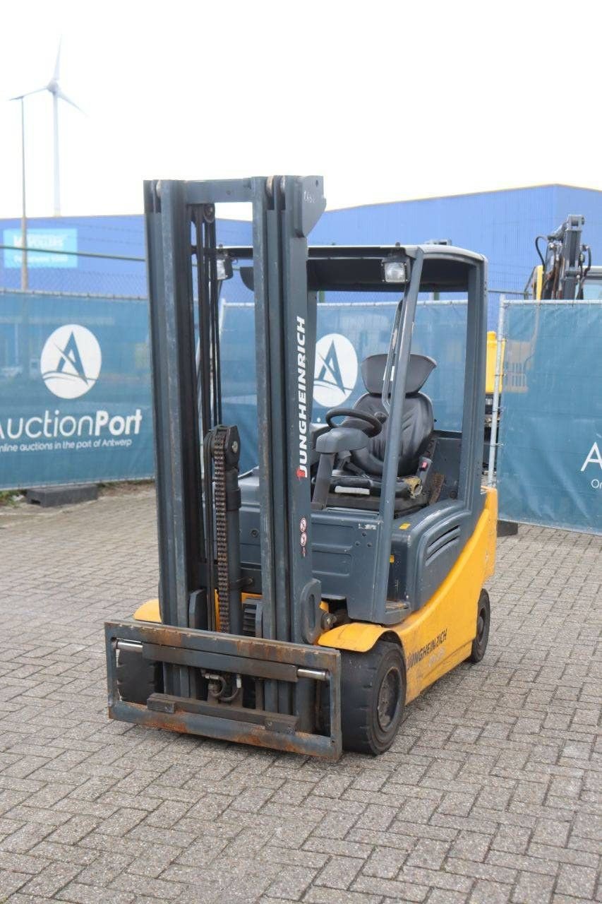 Frontstapler tipa Jungheinrich EFG 320, Gebrauchtmaschine u Antwerpen (Slika 10)
