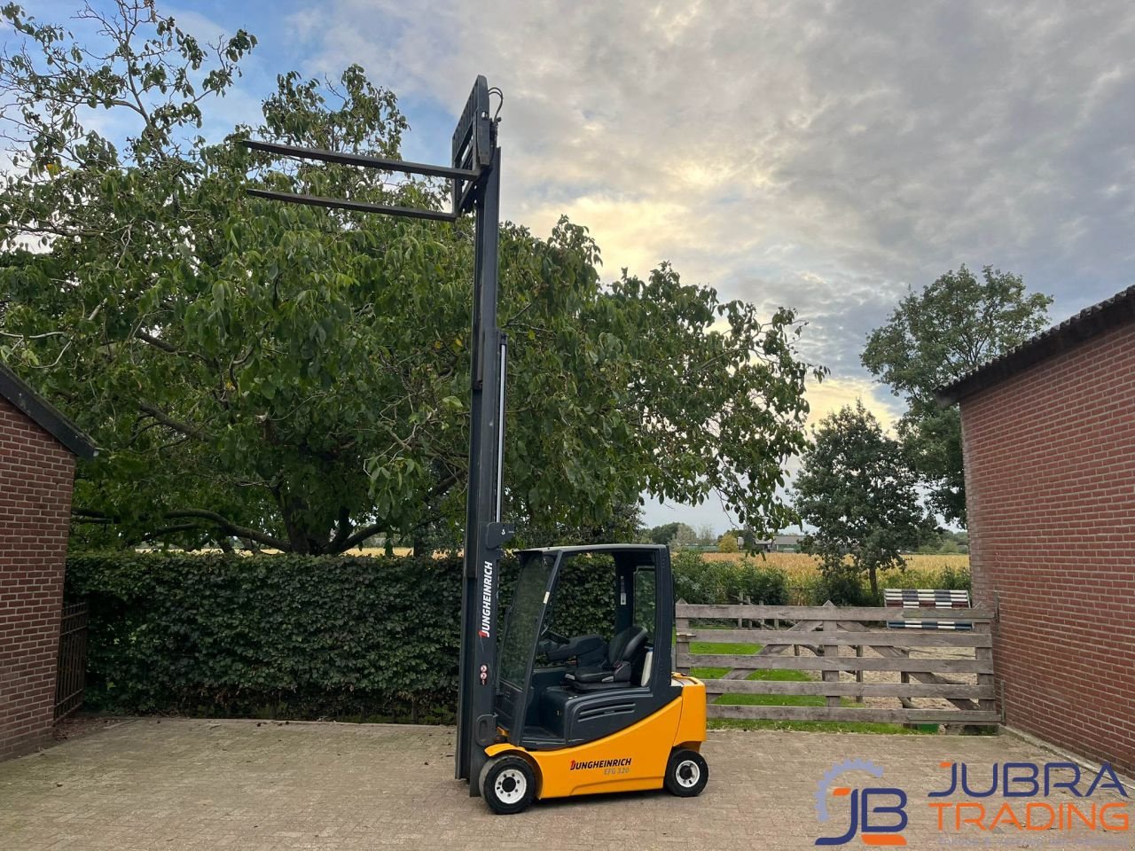 Frontstapler of the type Jungheinrich EFG 320, Gebrauchtmaschine in Buggenum (Picture 10)
