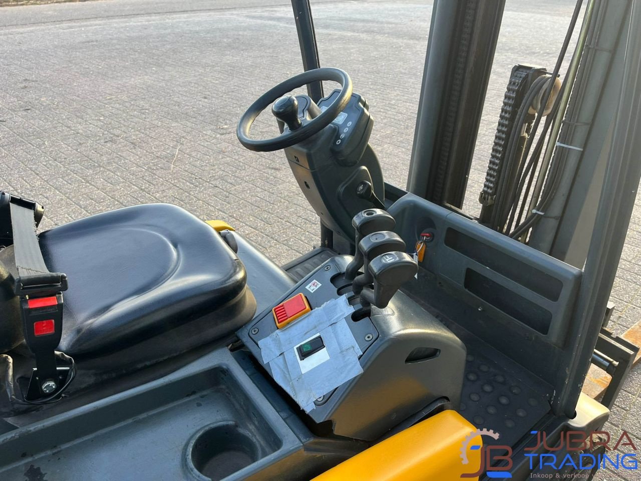 Frontstapler des Typs Jungheinrich EFG 320, Gebrauchtmaschine in Buggenum (Bild 11)