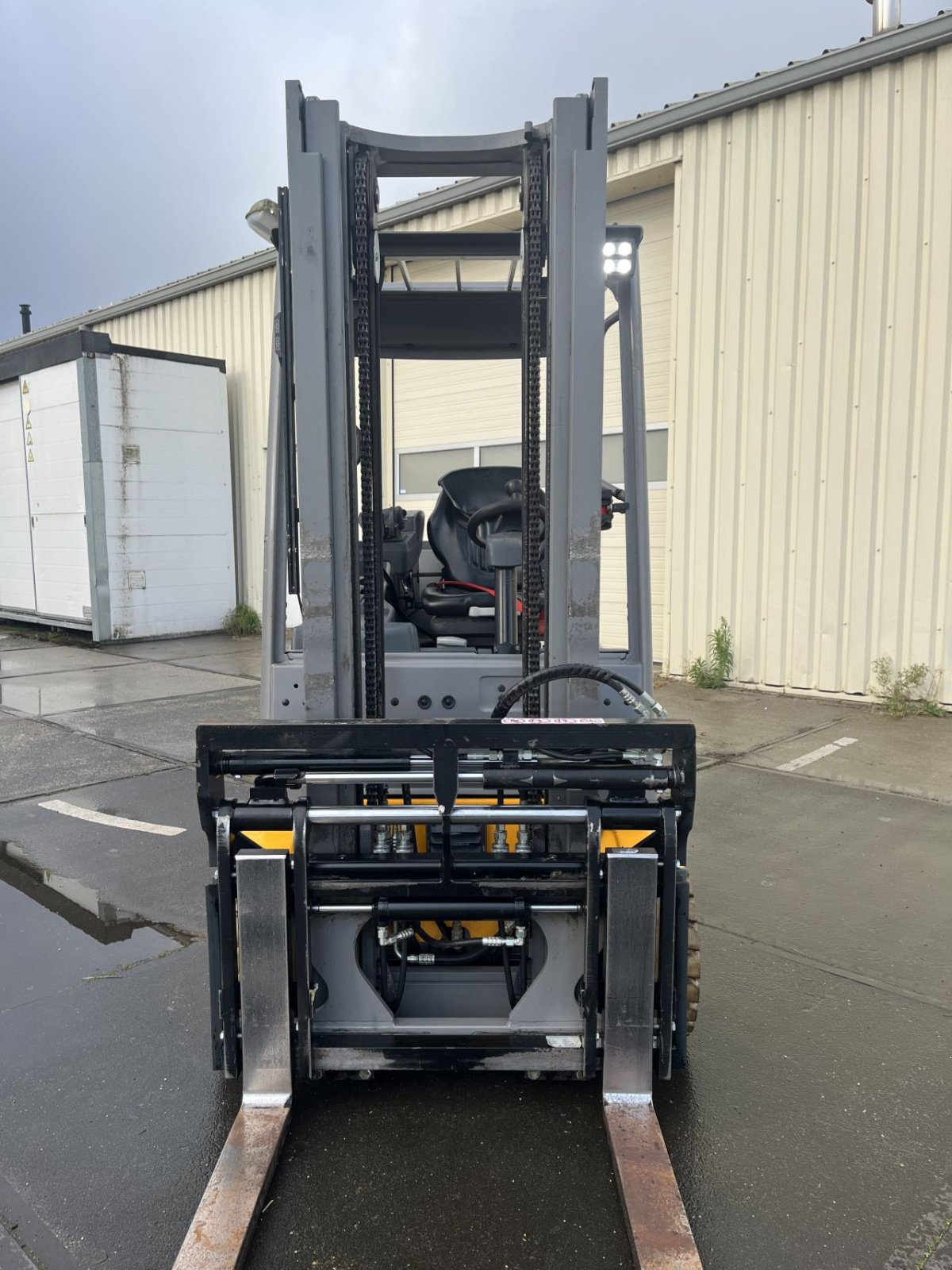 Frontstapler typu Jungheinrich EFG 320, Gebrauchtmaschine v Etten Leur (Obrázek 6)