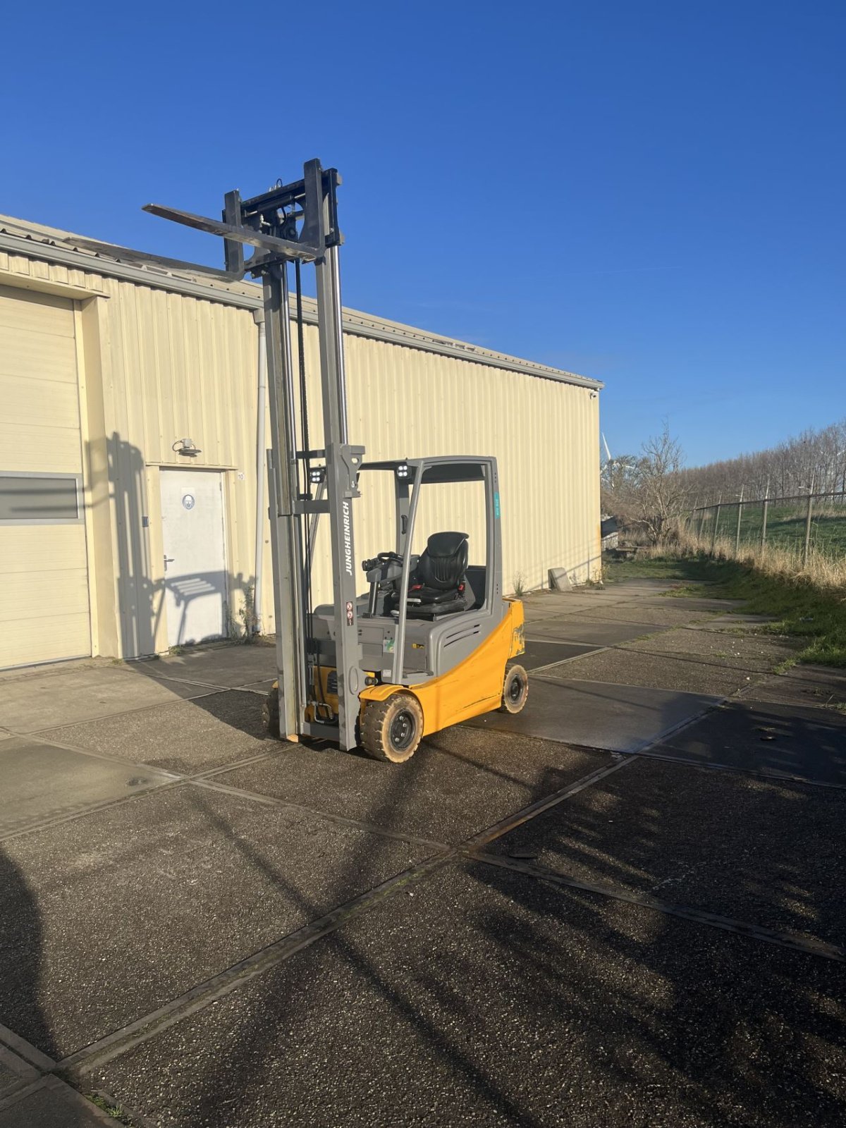 Frontstapler za tip Jungheinrich EFG 320, Gebrauchtmaschine u Etten Leur (Slika 10)