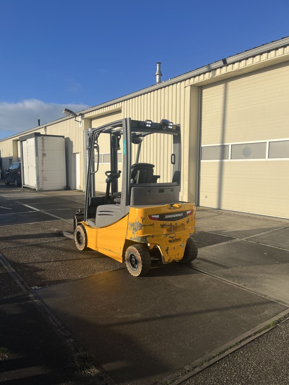 Frontstapler za tip Jungheinrich EFG 320, Gebrauchtmaschine u Etten Leur (Slika 4)