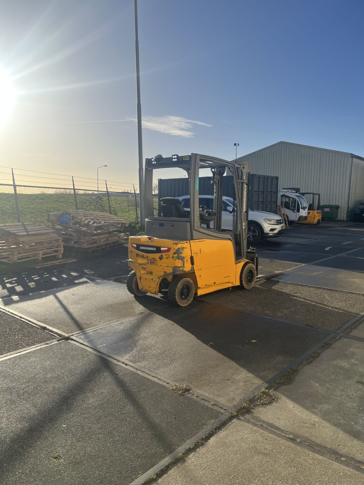 Frontstapler za tip Jungheinrich EFG 320, Gebrauchtmaschine u Etten Leur (Slika 3)