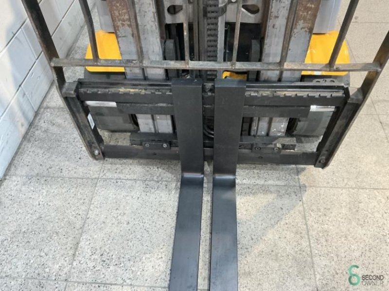 Frontstapler tipa Jungheinrich EFG 320, Gebrauchtmaschine u Wijchen (Slika 5)