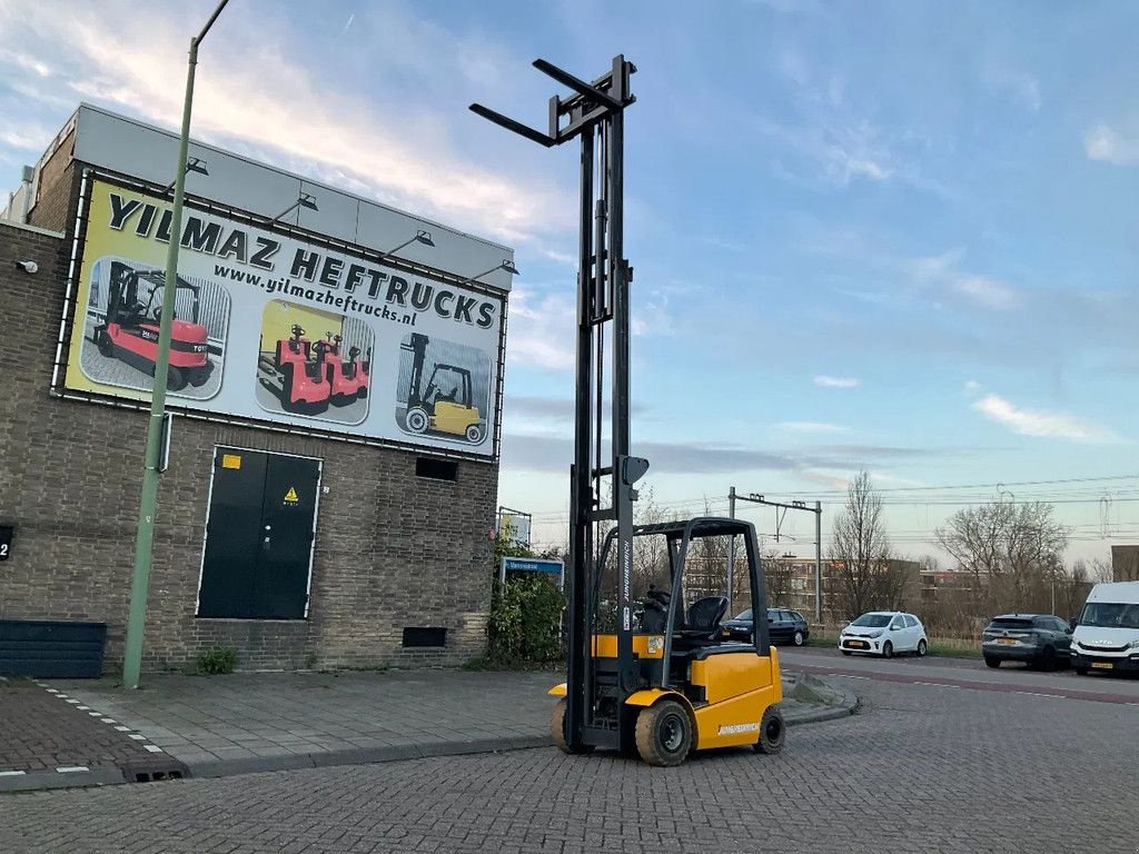 Frontstapler des Typs Jungheinrich EFG 425K 2500KG 6.00METER HEFTRUCK, Gebrauchtmaschine in Vlaardingen (Bild 11)