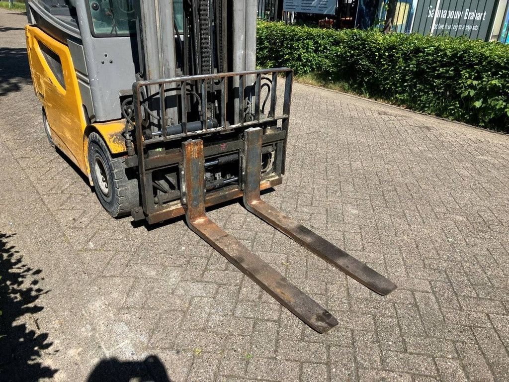 Frontstapler typu Jungheinrich EFG 425K, Gebrauchtmaschine v Antwerpen (Obrázek 8)