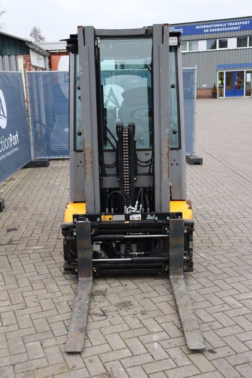 Frontstapler типа Jungheinrich EFG 425s, Gebrauchtmaschine в Antwerpen (Фотография 9)