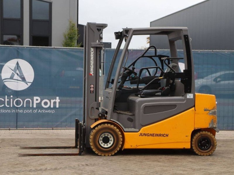 Frontstapler of the type Jungheinrich EFG 425S, Gebrauchtmaschine in Antwerpen (Picture 1)