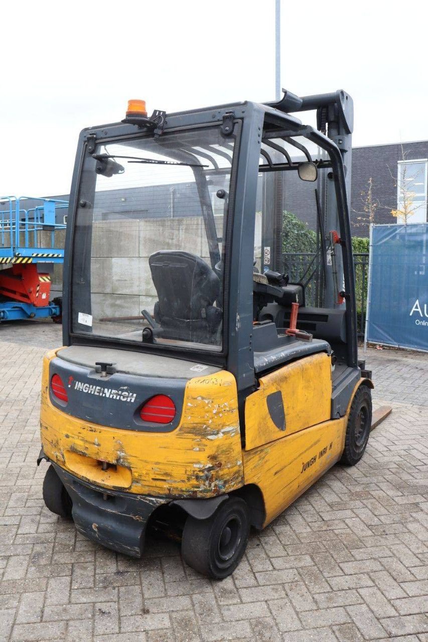 Frontstapler типа Jungheinrich EFG 430, Gebrauchtmaschine в Antwerpen (Фотография 7)