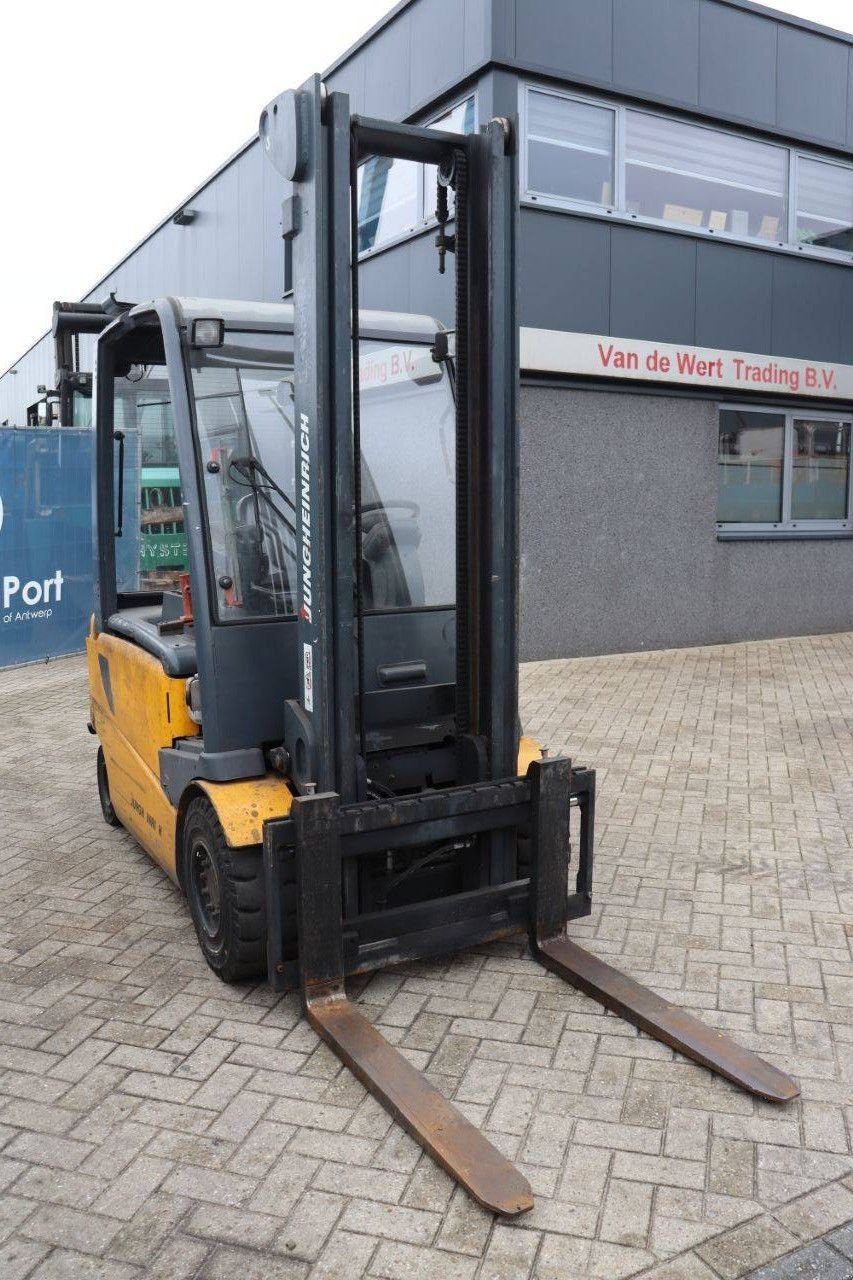 Frontstapler типа Jungheinrich EFG 430, Gebrauchtmaschine в Antwerpen (Фотография 8)