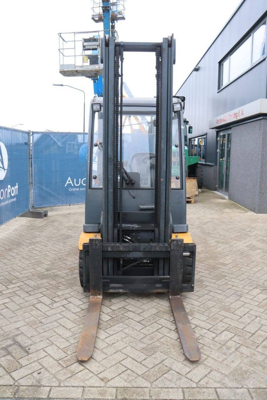 Frontstapler Türe ait Jungheinrich EFG 430, Gebrauchtmaschine içinde Antwerpen (resim 9)