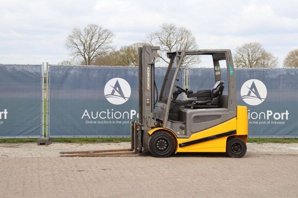 Frontstapler типа Jungheinrich EFG 430k, Gebrauchtmaschine в Antwerpen (Фотография 1)