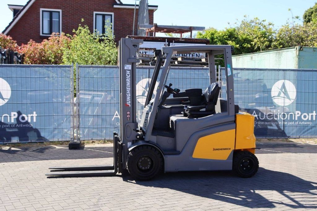 Frontstapler du type Jungheinrich EFG 435, Gebrauchtmaschine en Antwerpen (Photo 1)