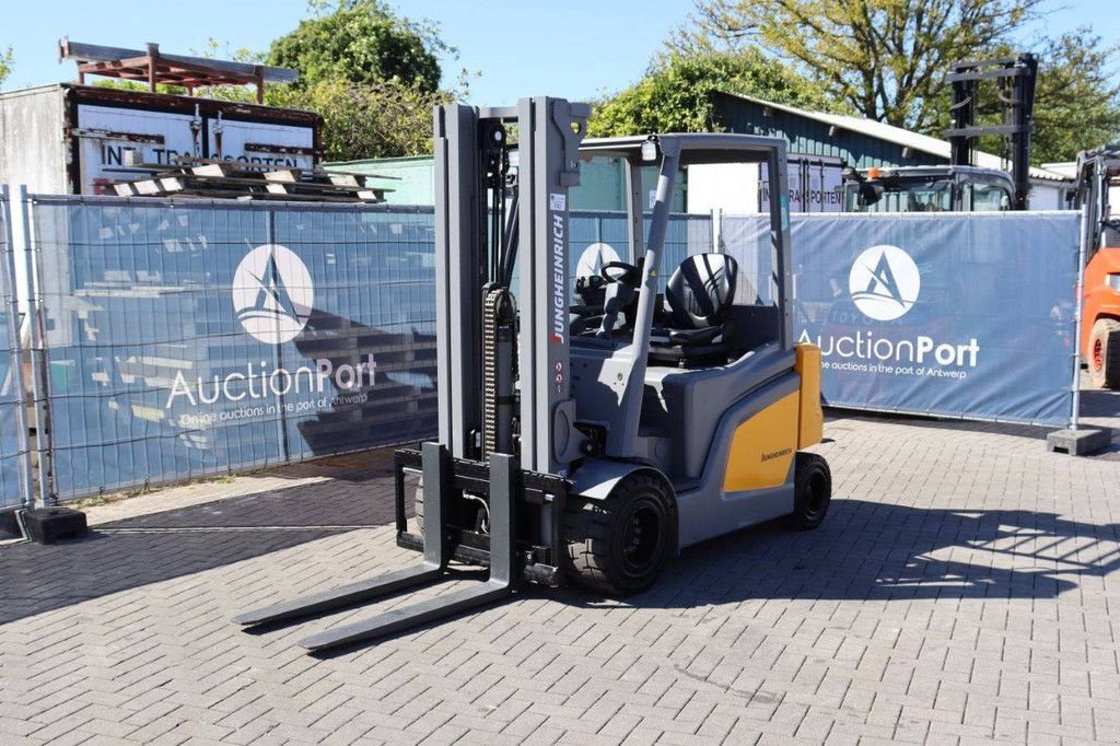 Frontstapler du type Jungheinrich EFG 435, Gebrauchtmaschine en Antwerpen (Photo 11)