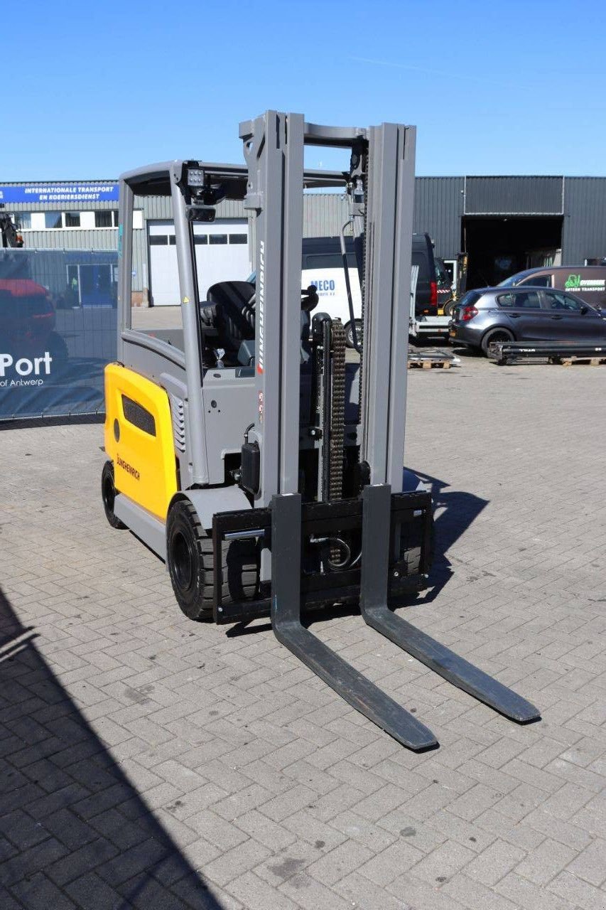 Frontstapler du type Jungheinrich EFG 435, Gebrauchtmaschine en Antwerpen (Photo 9)