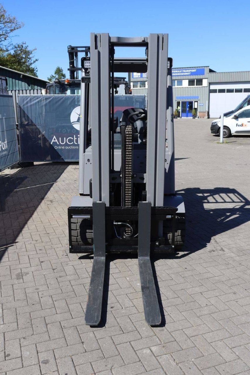 Frontstapler du type Jungheinrich EFG 435, Gebrauchtmaschine en Antwerpen (Photo 10)