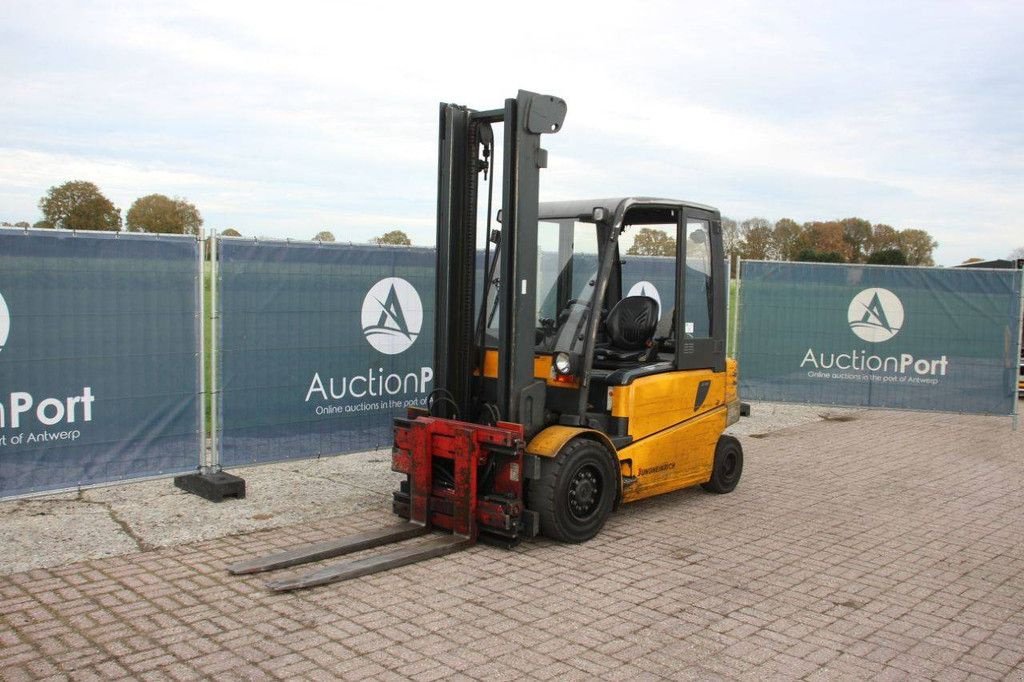 Frontstapler del tipo Jungheinrich EFG 540, Gebrauchtmaschine en Antwerpen (Imagen 9)
