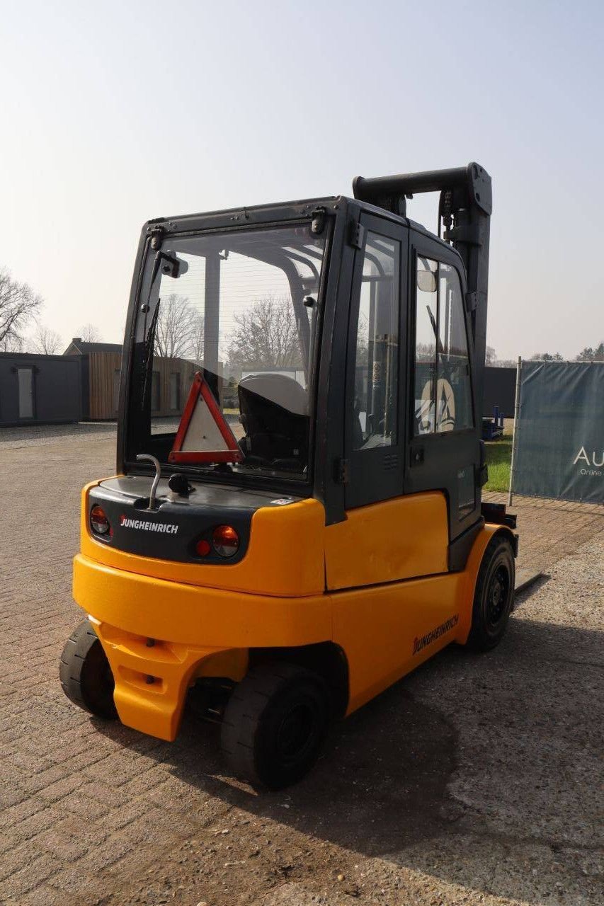 Frontstapler del tipo Jungheinrich EFG 540, Gebrauchtmaschine en Antwerpen (Imagen 7)