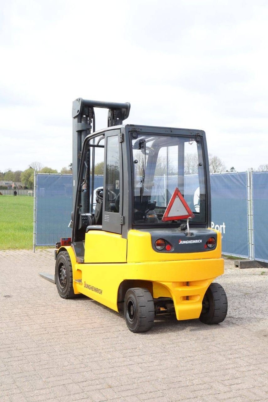 Frontstapler a típus Jungheinrich EFG 540, Gebrauchtmaschine ekkor: Antwerpen (Kép 4)