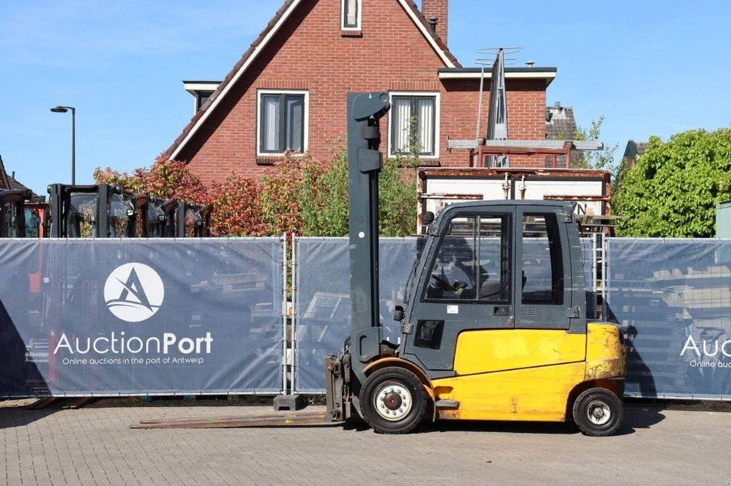 Frontstapler от тип Jungheinrich EFG 545, Gebrauchtmaschine в Antwerpen (Снимка 2)
