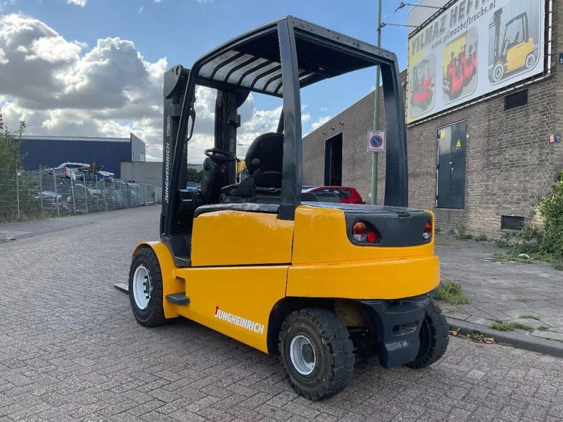 Frontstapler типа Jungheinrich EFG 550 5000KG 3.00METER HEFTRUCK, Gebrauchtmaschine в Vlaardingen (Фотография 1)