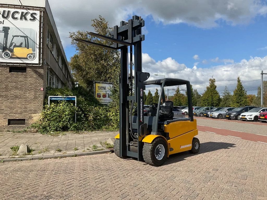 Frontstapler des Typs Jungheinrich EFG 550 5000KG 3.00METER HEFTRUCK, Gebrauchtmaschine in Vlaardingen (Bild 8)