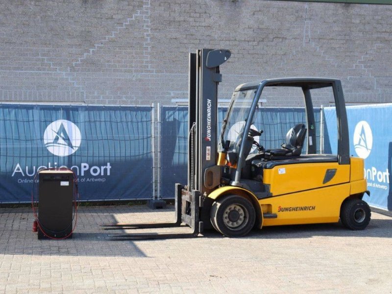 Frontstapler del tipo Jungheinrich EFG 550, Gebrauchtmaschine In Antwerpen