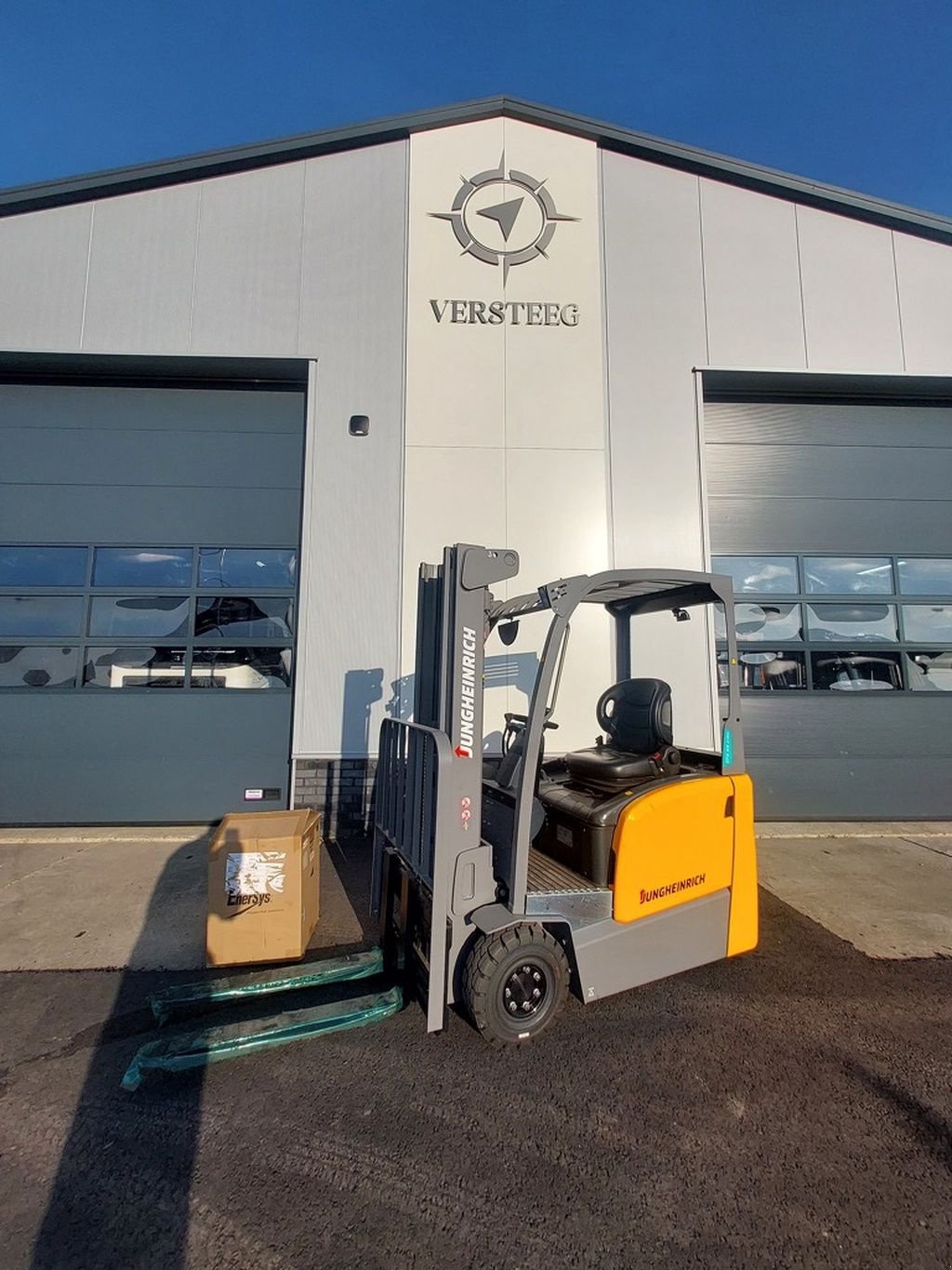 Frontstapler des Typs Jungheinrich EFG BB 216K, Neumaschine in Swifterbant (Bild 1)