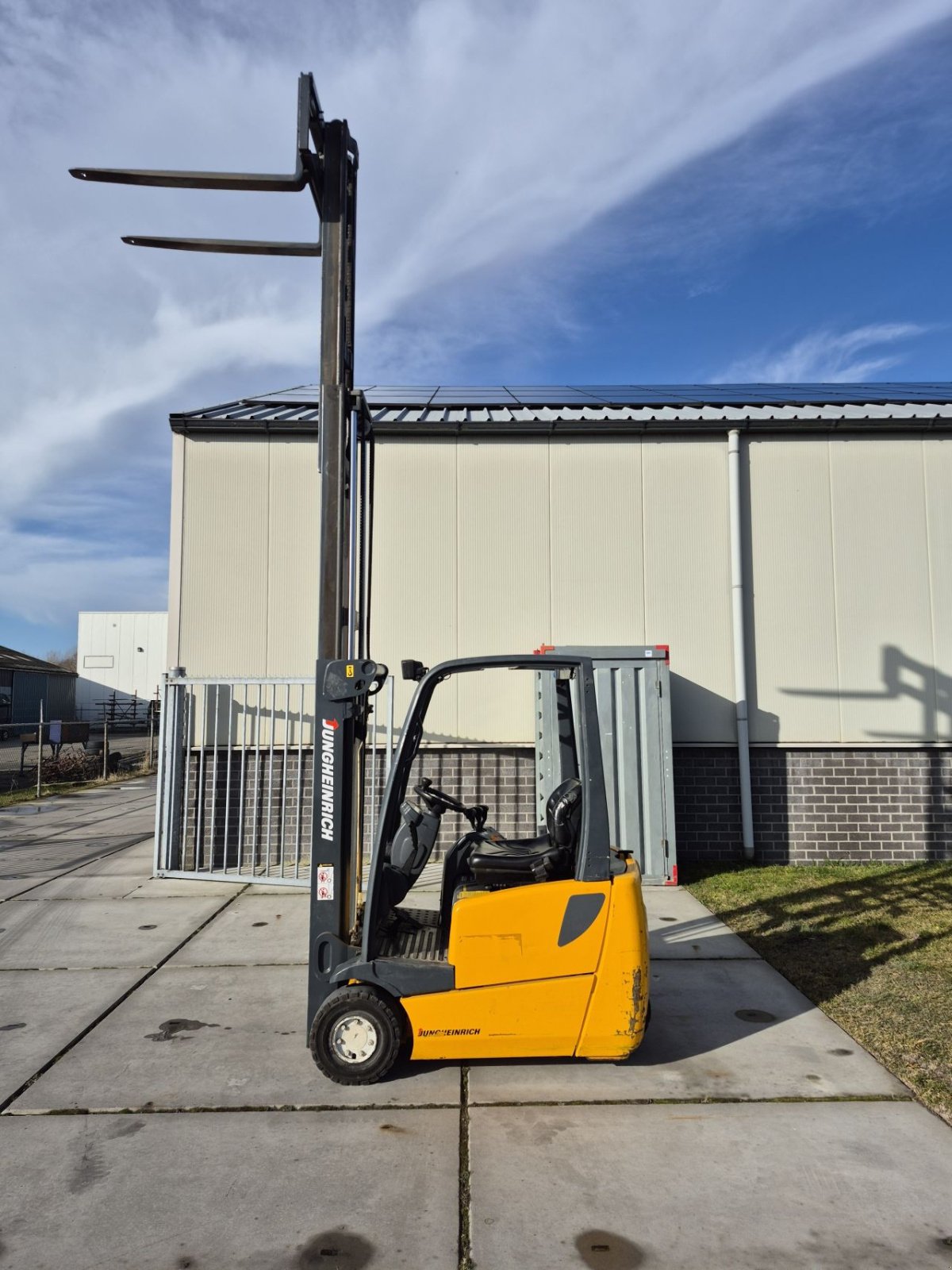 Frontstapler от тип Jungheinrich EFG DFac 15, Gebrauchtmaschine в Biddinghuizen (Снимка 10)