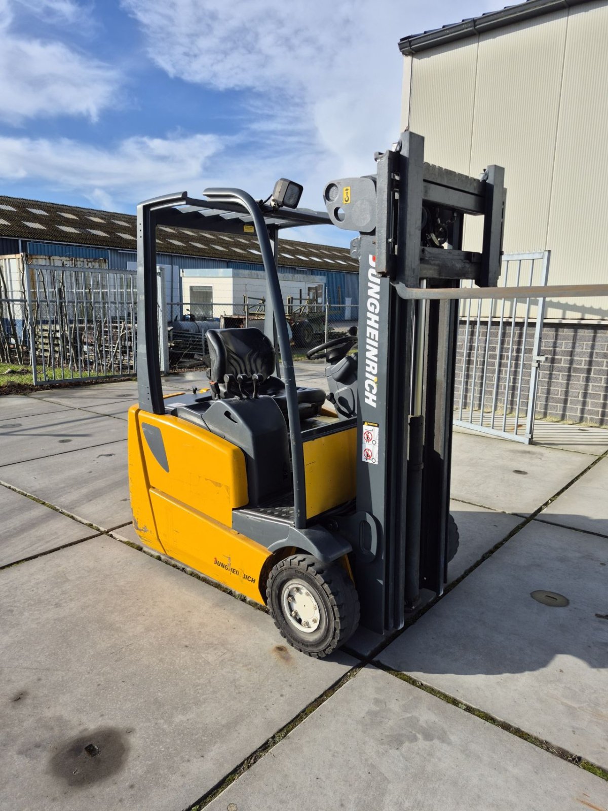 Frontstapler от тип Jungheinrich EFG DFac 15, Gebrauchtmaschine в Biddinghuizen (Снимка 2)