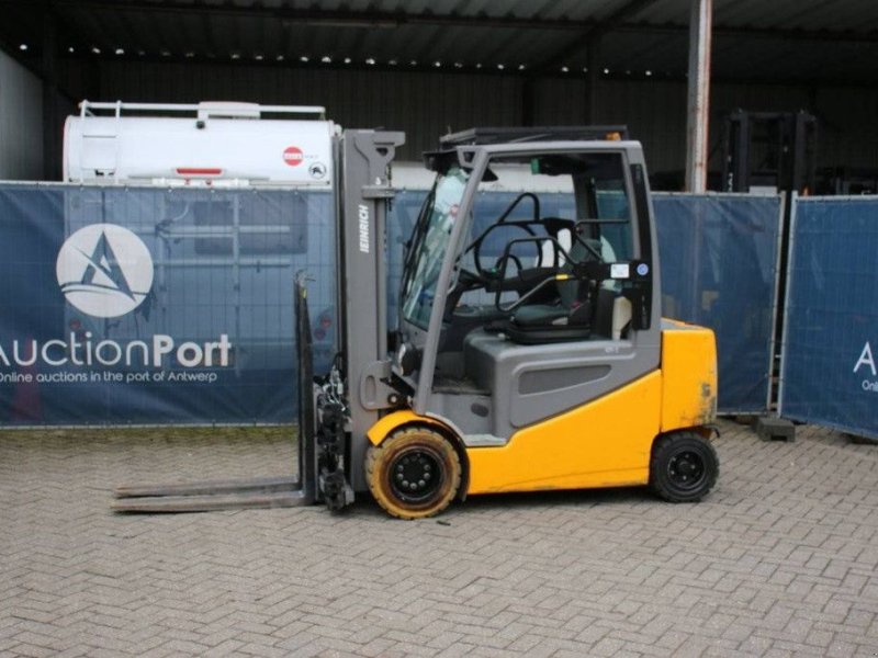 Frontstapler типа Jungheinrich EFG S30, Gebrauchtmaschine в Antwerpen (Фотография 1)