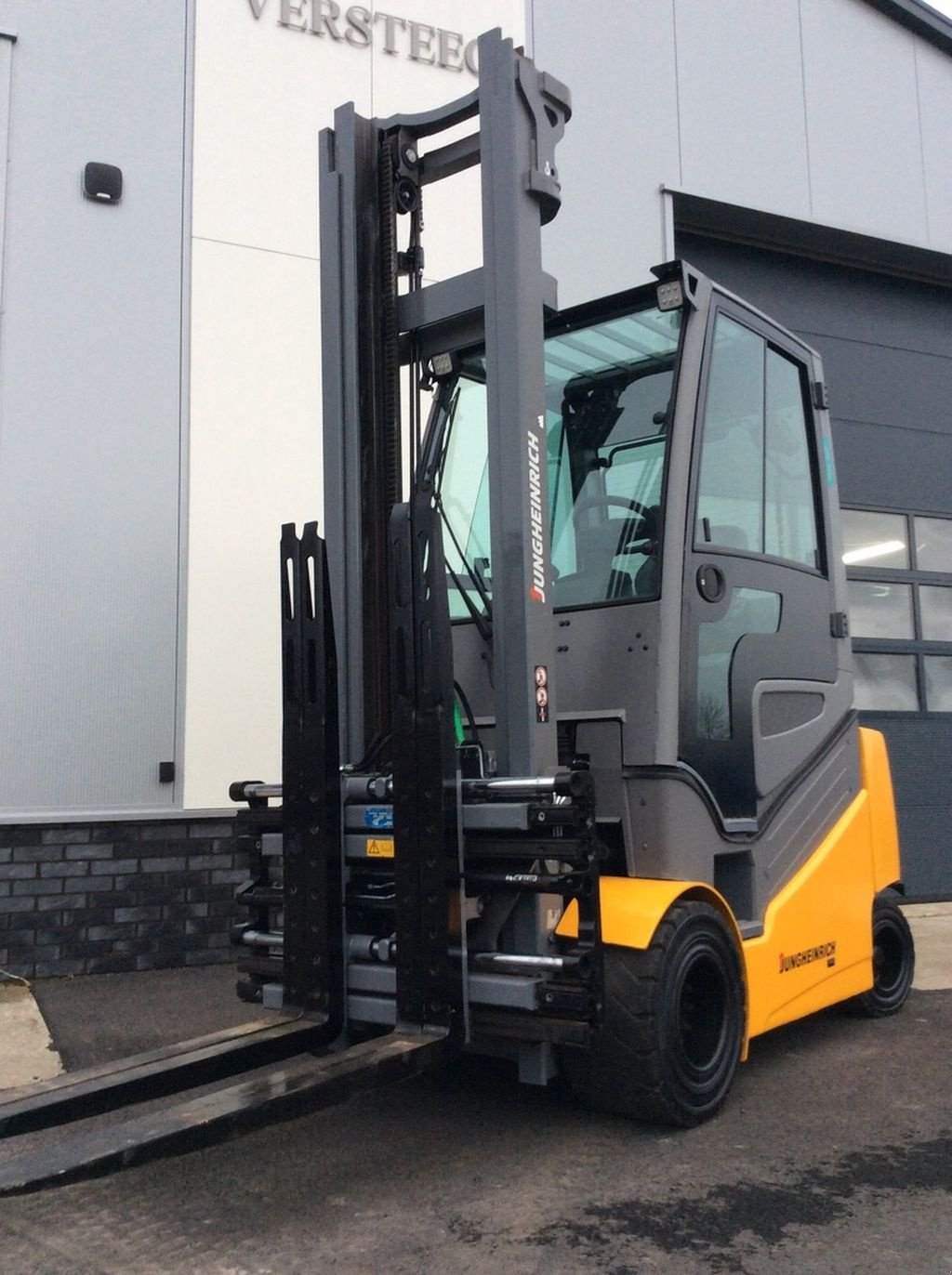 Frontstapler del tipo Jungheinrich EFG S30s, Gebrauchtmaschine In Swifterbant (Immagine 4)