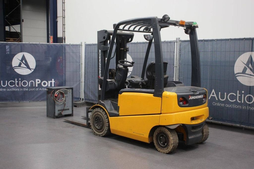 Frontstapler of the type Jungheinrich EFG-Vac 25, Gebrauchtmaschine in Antwerpen (Picture 3)