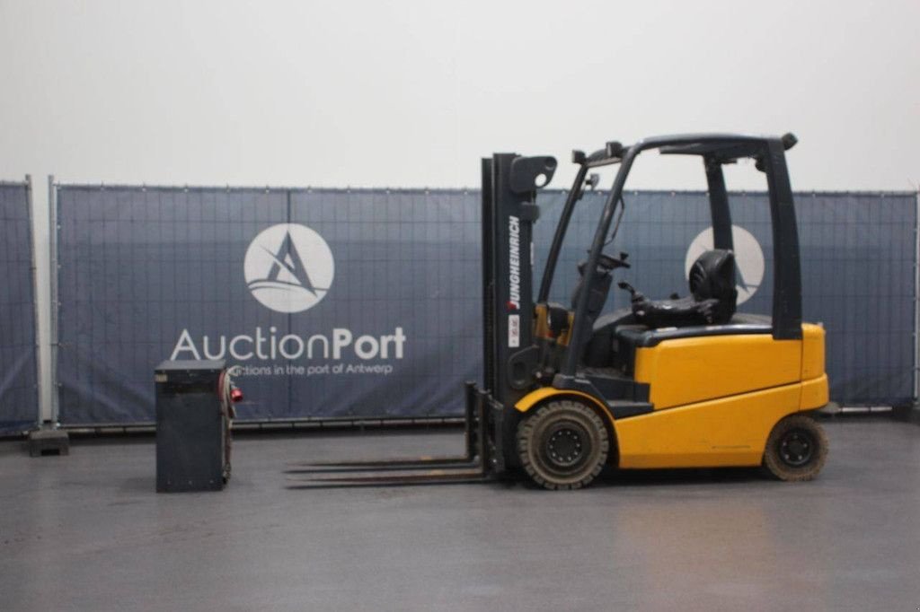 Frontstapler of the type Jungheinrich EFG-Vac 25, Gebrauchtmaschine in Antwerpen (Picture 1)