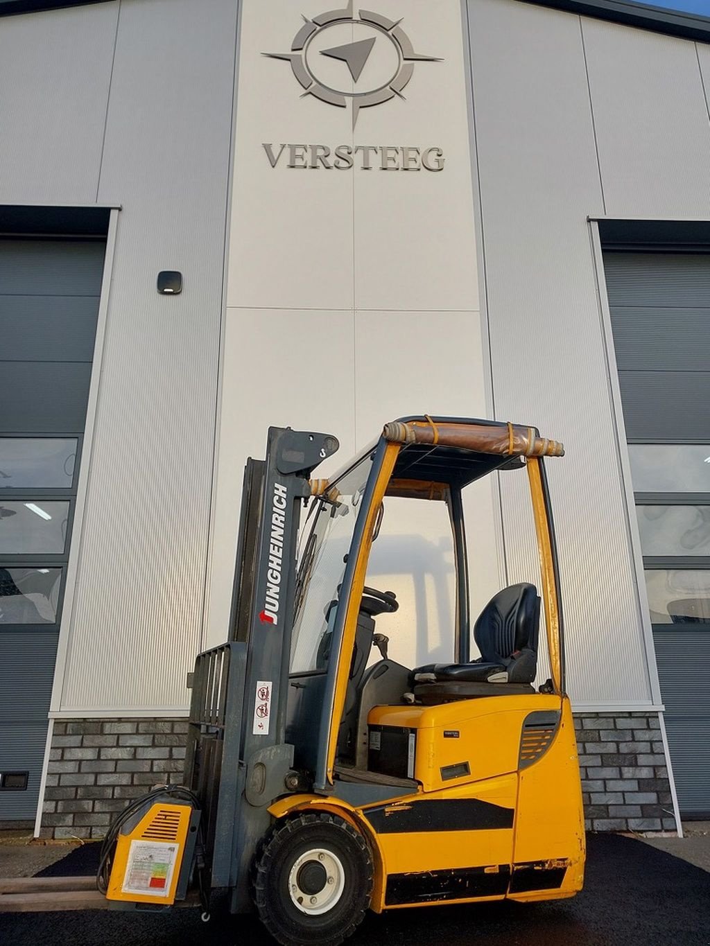 Frontstapler типа Jungheinrich EFG110K, Gebrauchtmaschine в Swifterbant (Фотография 5)
