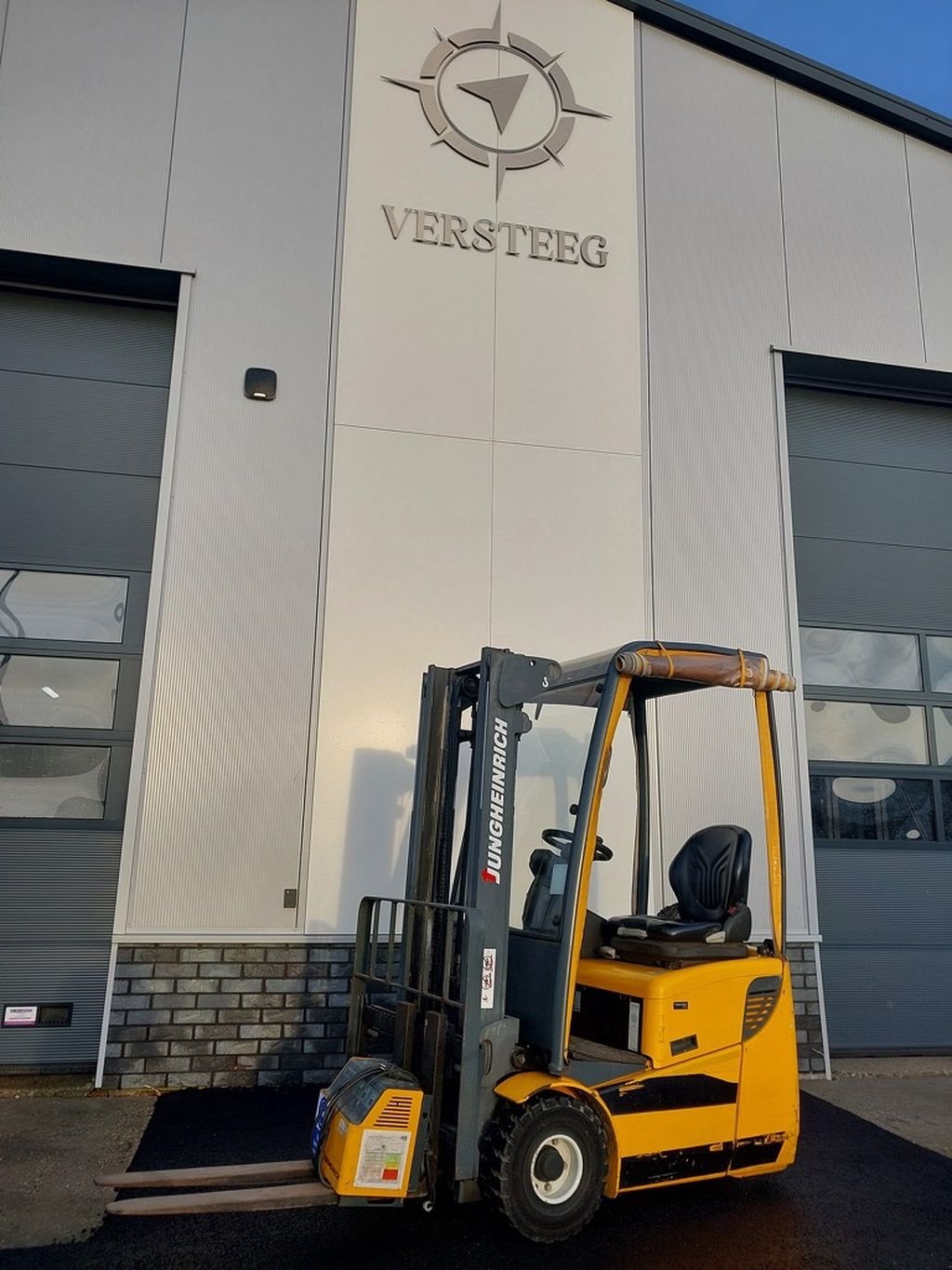 Frontstapler типа Jungheinrich EFG110K, Gebrauchtmaschine в Swifterbant (Фотография 3)