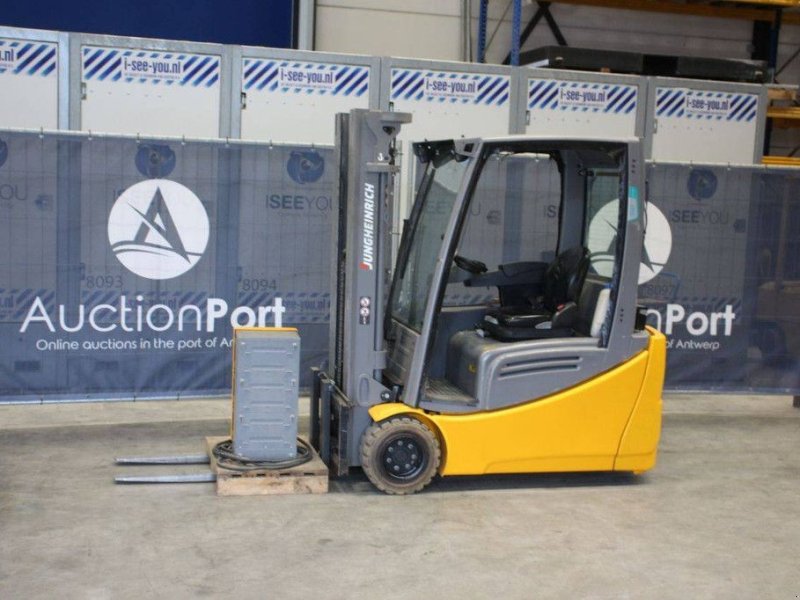 Frontstapler типа Jungheinrich EFG220, Gebrauchtmaschine в Antwerpen (Фотография 1)