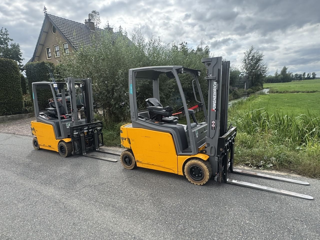 Frontstapler of the type Jungheinrich EFG220, Gebrauchtmaschine in Giessenburg (Picture 2)