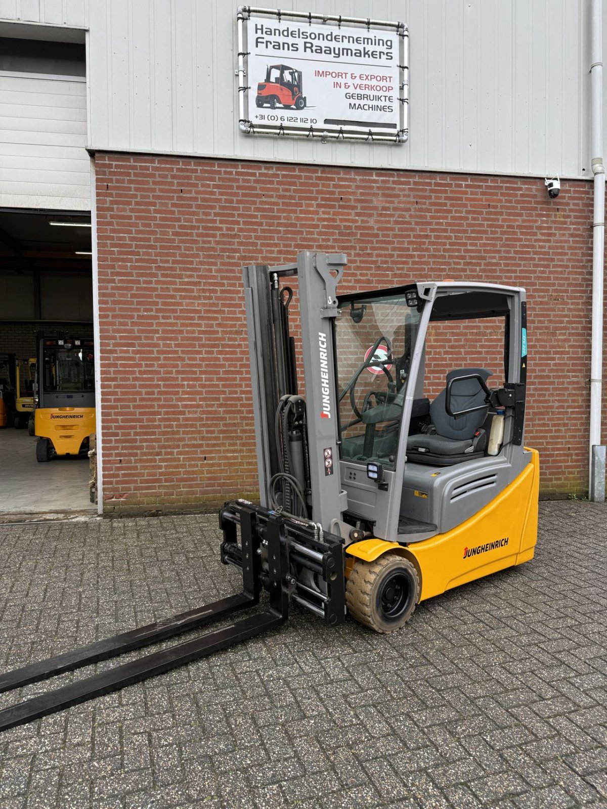 Frontstapler del tipo Jungheinrich efg220, Gebrauchtmaschine In Heythuysen (Immagine 1)