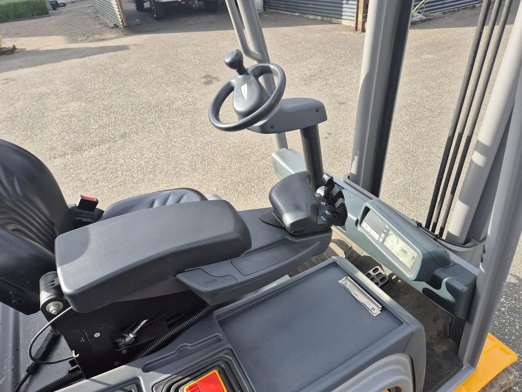 Frontstapler del tipo Jungheinrich EFG320, Gebrauchtmaschine In Mijdrecht (Immagine 8)