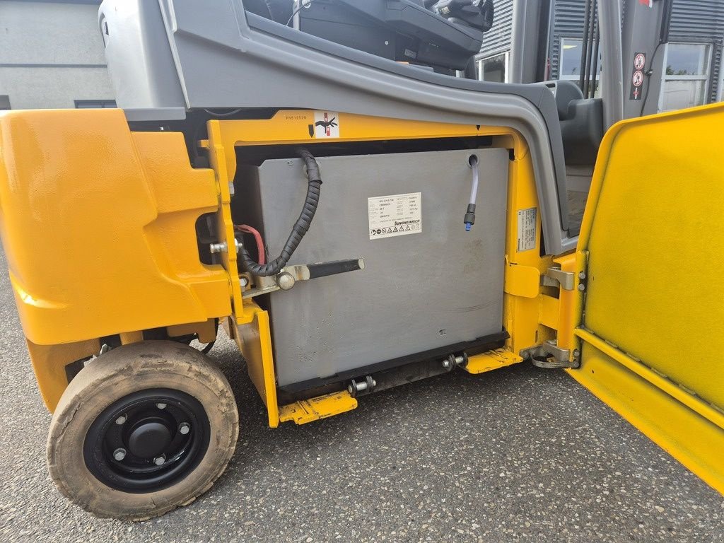 Frontstapler of the type Jungheinrich EFG320, Gebrauchtmaschine in Mijdrecht (Picture 9)