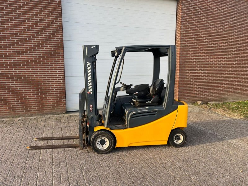 Frontstapler van het type Jungheinrich EFG320, Gebrauchtmaschine in Buggenum (Foto 1)