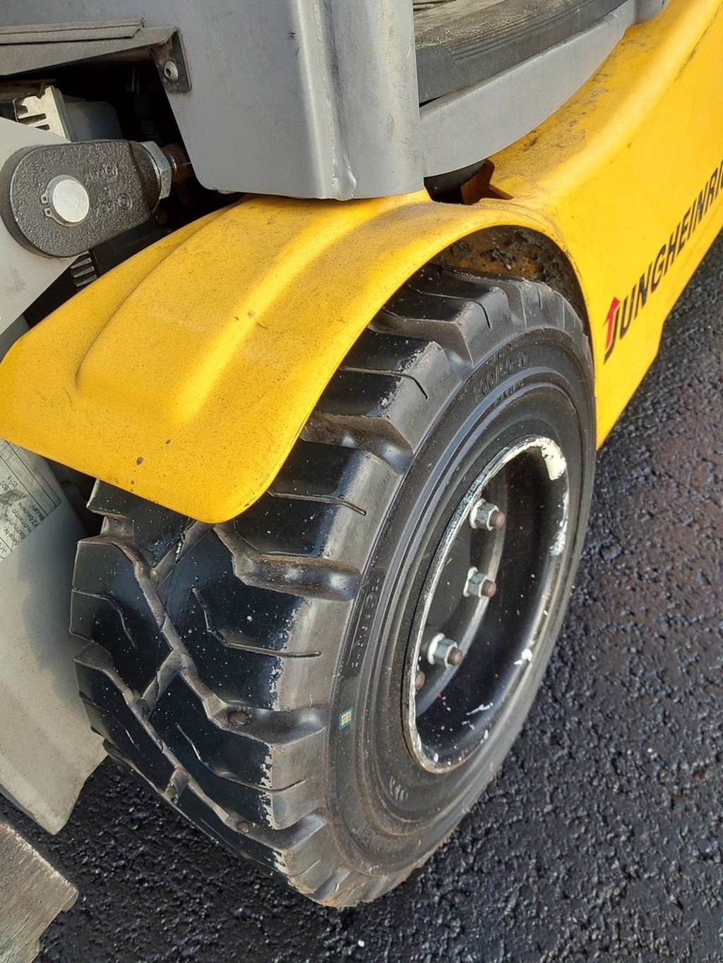 Frontstapler typu Jungheinrich EFG320, Gebrauchtmaschine w Swifterbant (Zdjęcie 7)