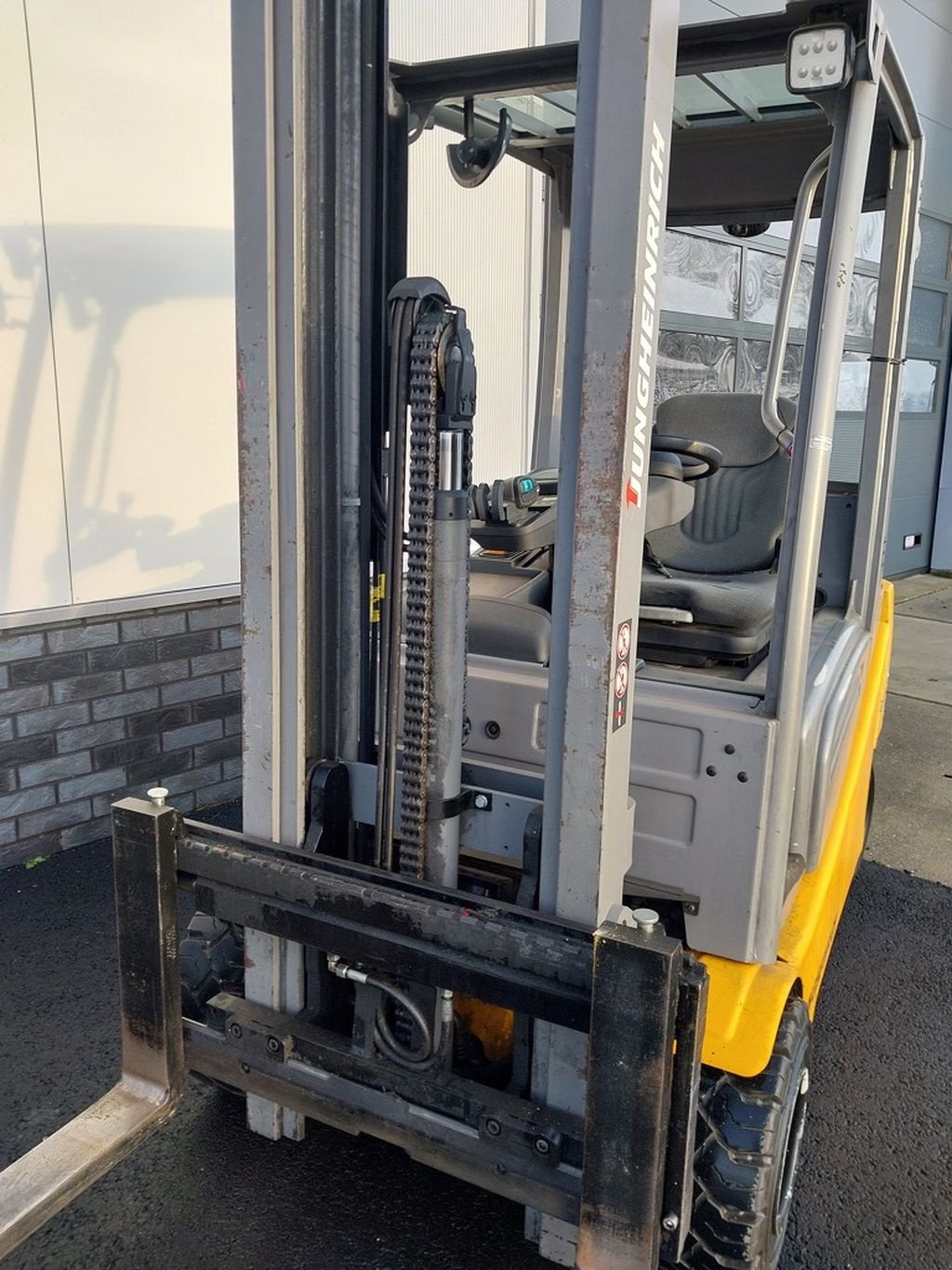 Frontstapler typu Jungheinrich EFG320, Gebrauchtmaschine w Swifterbant (Zdjęcie 5)