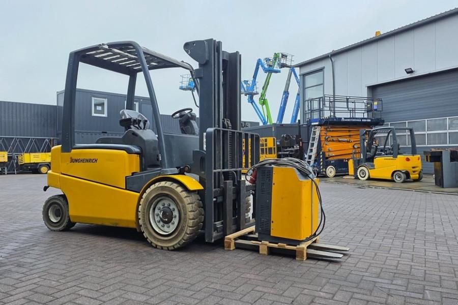 Frontstapler типа Jungheinrich EFG535 Electric, Lifting Height 4700mm, Freelift 1, Gebrauchtmaschine в Groenlo (Фотография 9)